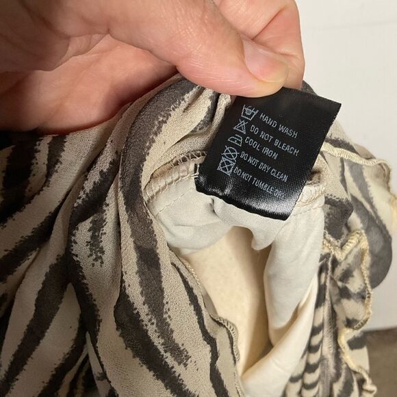 NWT Olivaceous Zebra Safari Print Ruffle Slit Side Maxi Dress Medium - Picture 8 of 12